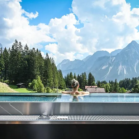 Apart Otel Alpen Laerchenhof 3*