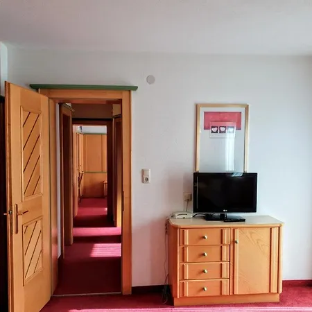 Alpen Laerchenhof Aparthotel 2*