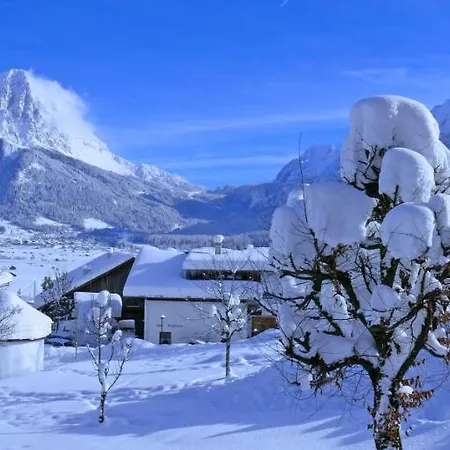 Aparthotel Alpen Laerchenhof Lermoos