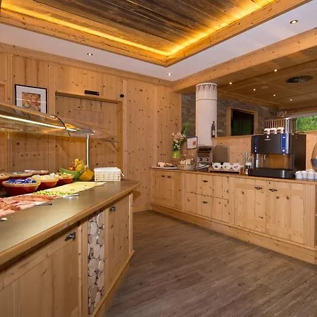 شقة فندقية Alpen Laerchenhof 3*