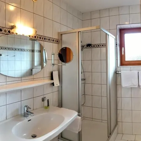 Alpen Laerchenhof شقة فندقية ليرموس