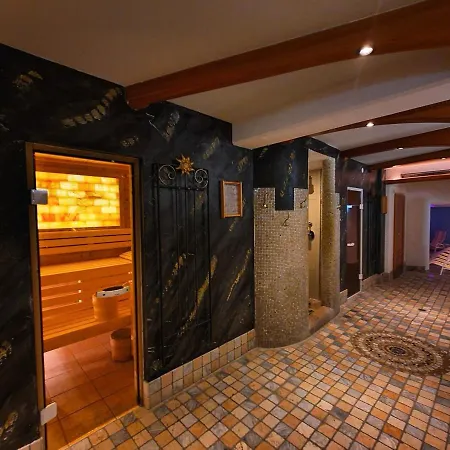 Ξενοδοχείο με διαμερίσματα Alpen Laerchenhof 3*