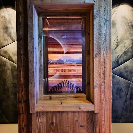 Ξενοδοχείο με διαμερίσματα Alpen Laerchenhof 3*